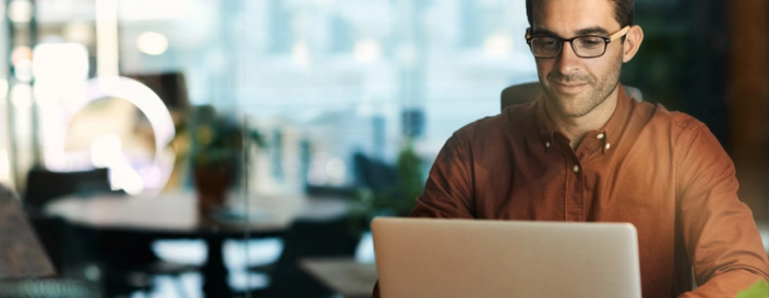 man-harrassing-a-coworker-online Man harrassing a coworker online